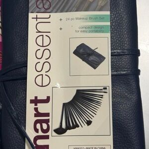 Smart Essentials 24 piece makeup brush set in Navy Blue - Brand New